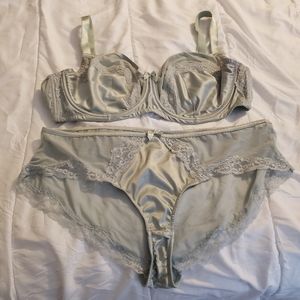 Adore Me Bra and panty set